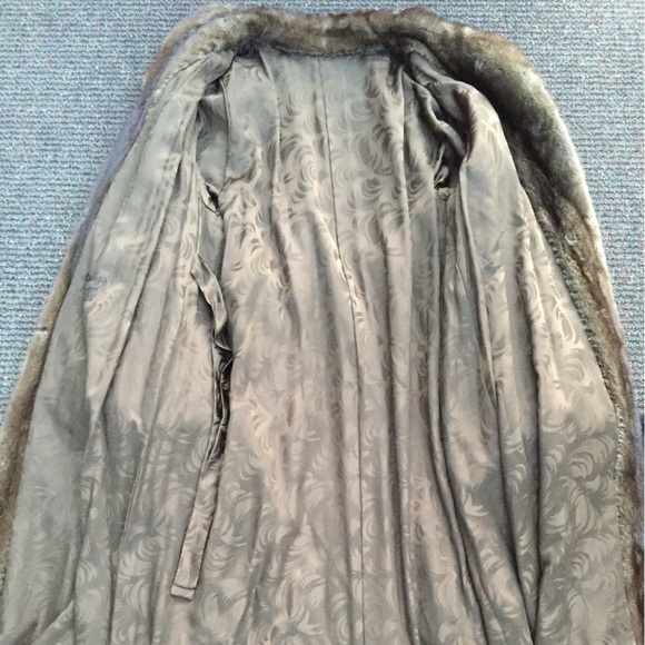 Full-length brown lined mink coat. size small, good condition! - Picture 3 of 5